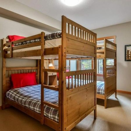 Suites With Pool & Hot Tubs Managed By Little Sister Getaways Canmore Esterno foto