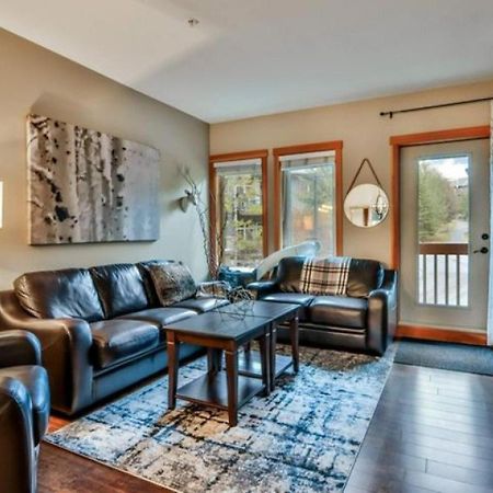 Fenwick Vacation Rentals Suites With Pool & Hot Tubs Canmore Esterno foto