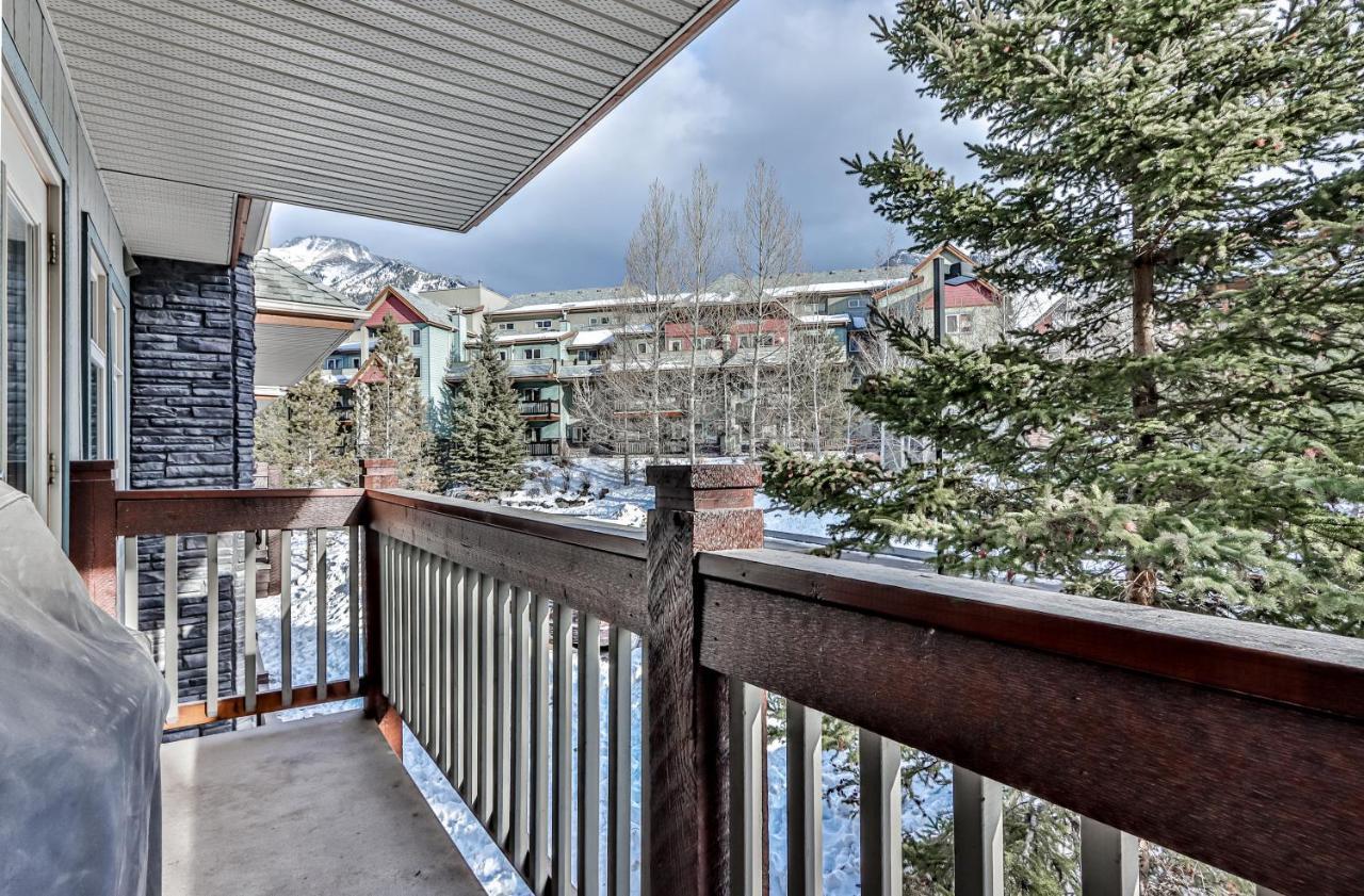 Fenwick Vacation Rentals Suites With Pool & Hot Tubs Canmore Esterno foto